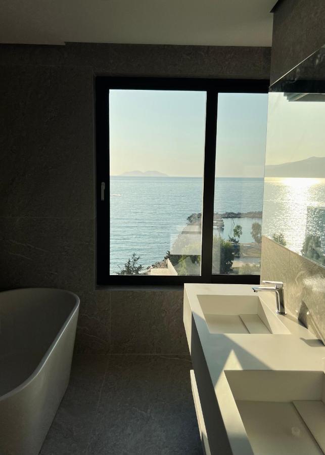 Mazarine Hotel, Vlore, Albania Радима Экстерьер фото