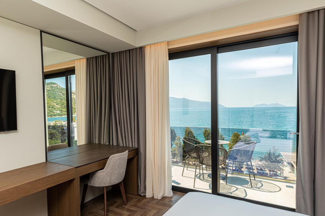 Mazarine Hotel, Vlore, Albania Радима Экстерьер фото